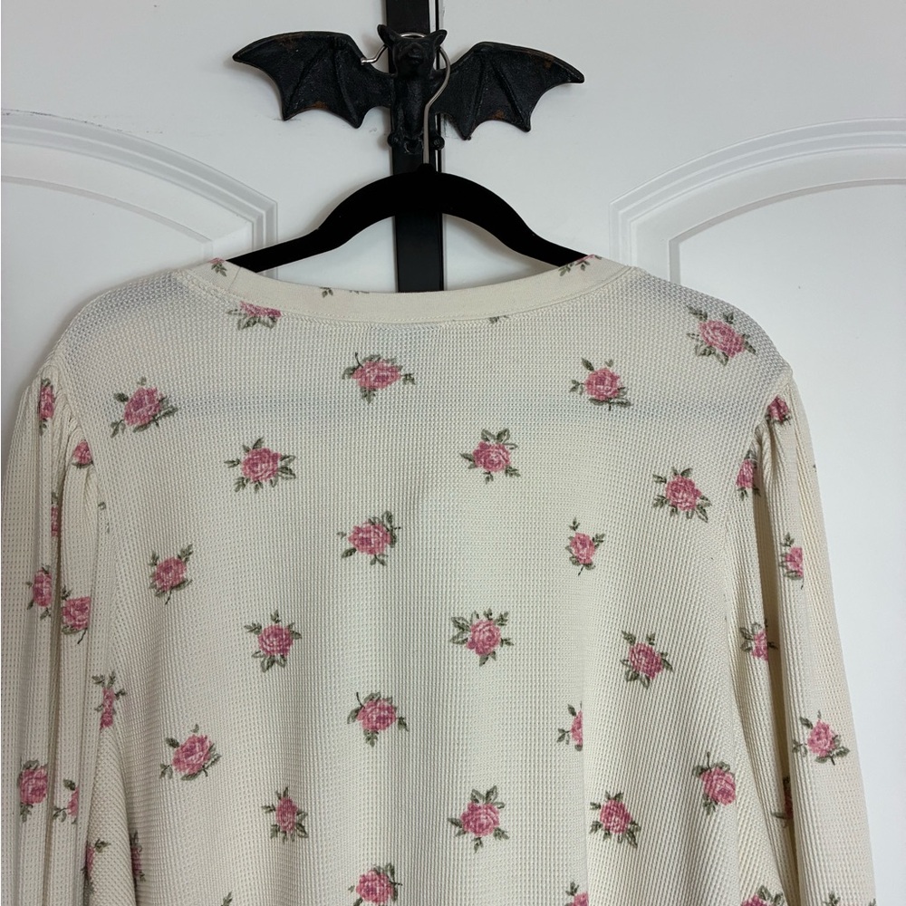 Torrid Floral Vintage Inspired Thermal Crew Puff Sleeve Top Feminine Elegant 3X - Picture 9 of 15